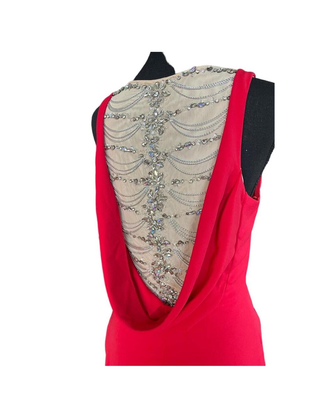 Elegant Red Sleeveless Evening Gown with Open Back and Train - Picture 5 of 9